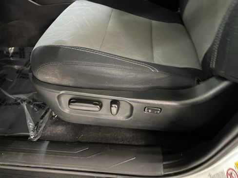 Used 2020 Toyota Tacoma TRD Off-Road image 16