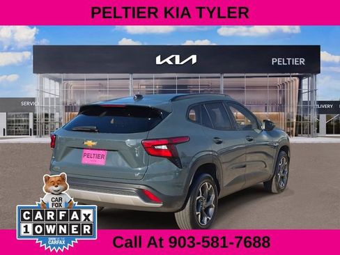 Used 2025 Chevrolet Trax LT w/ Driver Confidence Package image 7