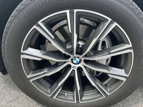 Used 2024 BMW X5 xDrive40i w/ Executive Package AWD/4WD image 12