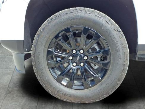 Used 2022 GMC Canyon Elevation w/ Trailering Package AWD/4WD image 11