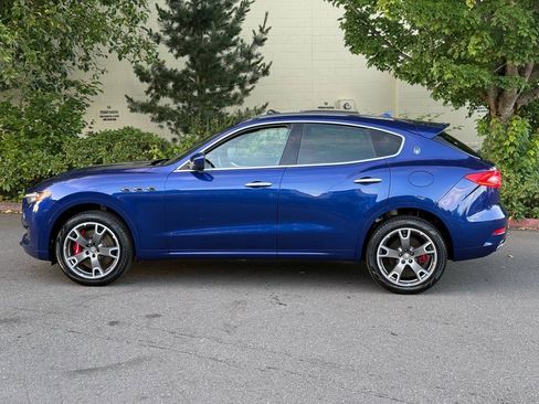 Used 2017 Maserati Levante S AWD/4WD image 5