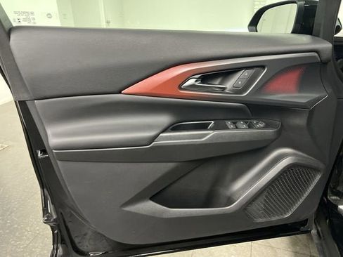 Certified 2025 Chevrolet Equinox EV RS image 21