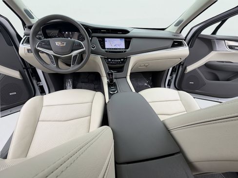 Used 2023 Cadillac XT5 Premium Luxury w/ Technology Package AWD/4WD image 22