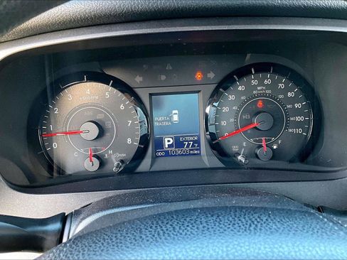 Used 2017 Toyota Sienna LE image 18