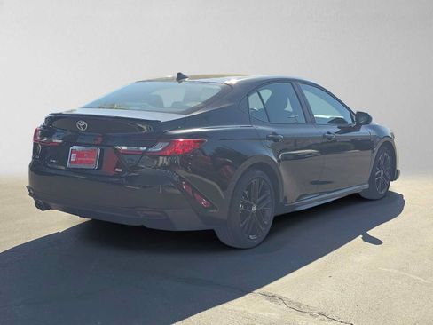Used 2026 Toyota Camry SE FWD image 3