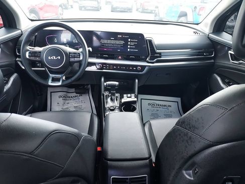 Used 2025 Kia Sportage EX FWD image 13