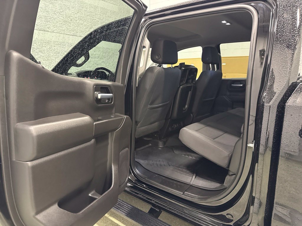 Used 2021 Chevrolet Silverado 1500 LT AWD/4WD image 25