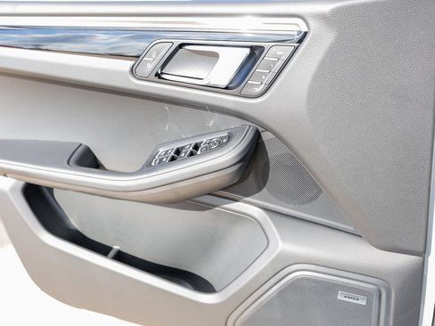 New 2025 Porsche Macan S image 23