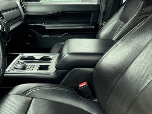 Used 2021 Ford Expedition XLT RWD image 12