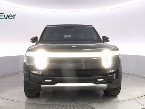 Used 2024 Rivian R1S Adventure image 3