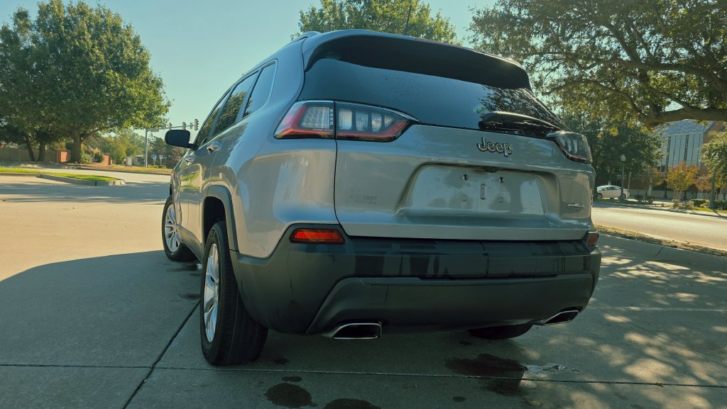 Used 2019 Jeep Cherokee Latitude w/ Popular Appearance Group FWD image 14