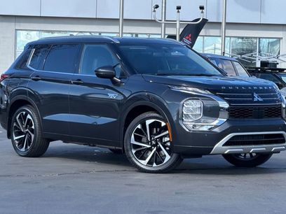 New 2025 Mitsubishi Outlander 4WD Plug-In Hybrid