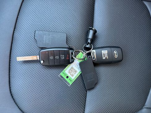 Used 2016 Kia Soul ! image 30