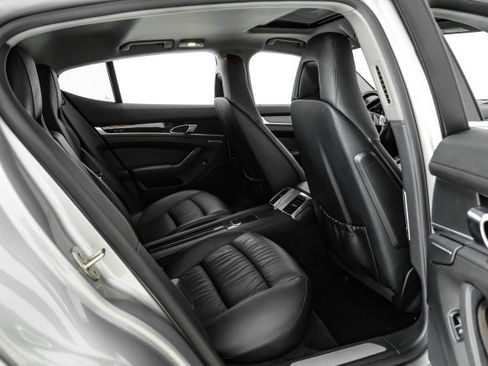 Used 2010 Porsche Panamera S RWD image 34