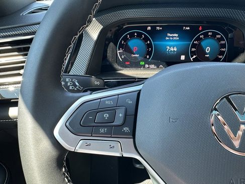 New 2026 Volkswagen Atlas Cross Sport SEL AWD/4WD image 21