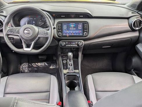 Used 2023 Nissan Kicks SR w/ SR Premium Package FWD image 16
