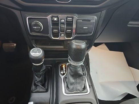 Used 2020 Jeep Gladiator Sport w/ Quick Order Package 24S image 19