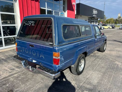 Used 1987 Toyota Pickup Deluxe image 7