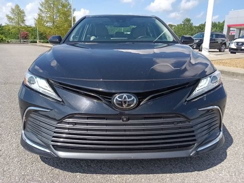 Used 2023 Toyota Camry XLE w/ Navigation Package FWD image 8
