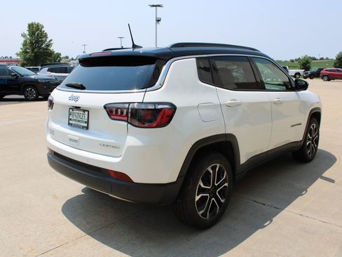 Used 2023 Jeep Compass Limited AWD/4WD image 7