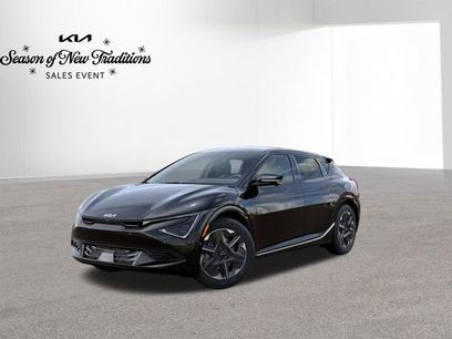 New 2025 Kia EV6 Light w/ Light LR Technology Package