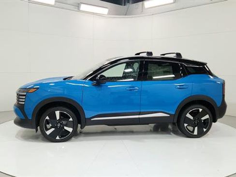 New 2025 Nissan Kicks SR image 5