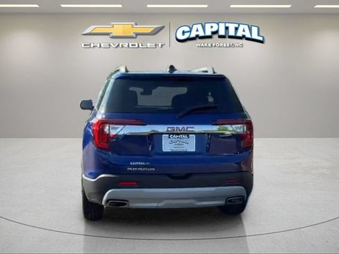 Used 2023 GMC Acadia SLE w/ Driver Convenience Package FWD image 5
