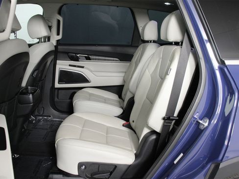 Used 2023 Kia Telluride SX image 31