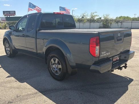 Used 2013 Nissan Frontier Desert Runner RWD image 3