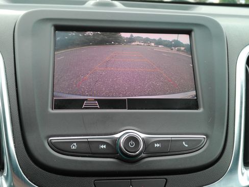 Used 2023 Chevrolet Equinox LS FWD image 26