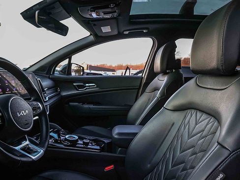 Certified 2023 Kia Sportage X-Line image 8