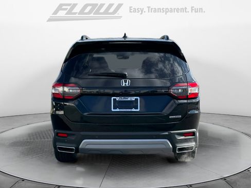 New 2025 Honda Pilot Touring image 6