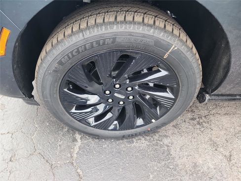 New 2026 Lincoln Navigator L Reserve w/ Jet Appearance Package image 9