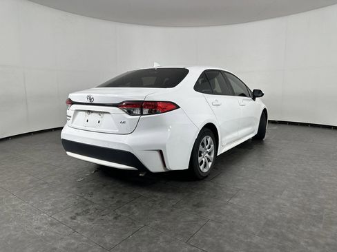 Used 2022 Toyota Corolla LE FWD image 6