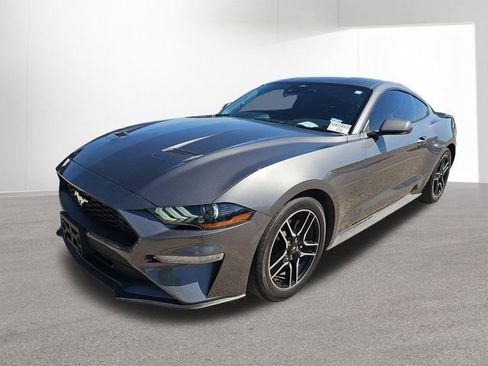 Used 2022 Ford Mustang Premium image 4