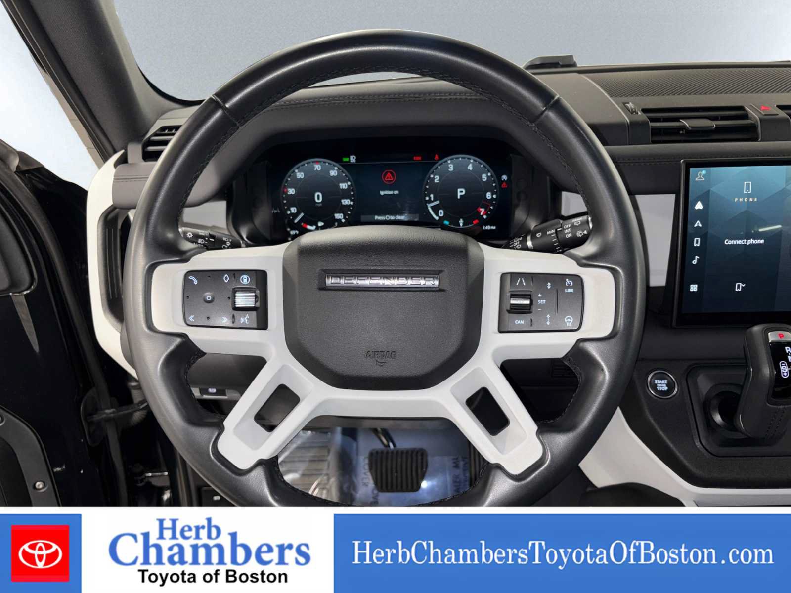 Used 2025 Land Rover Defender 110 S AWD/4WD image 17