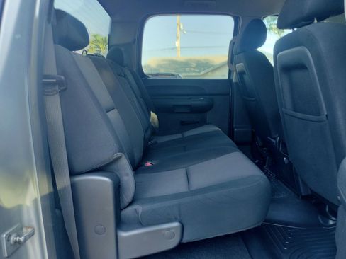 Used 2012 Chevrolet Silverado 2500 LT w/ Snow Plow Prep Package image 27