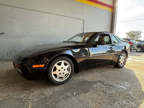 Used 1989 Porsche 944 S2 image 52