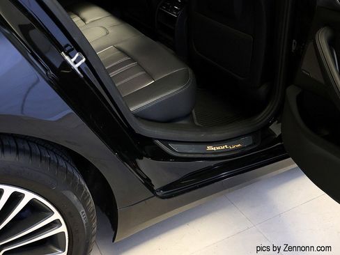 Used 2018 BMW 540i xDrive image 31