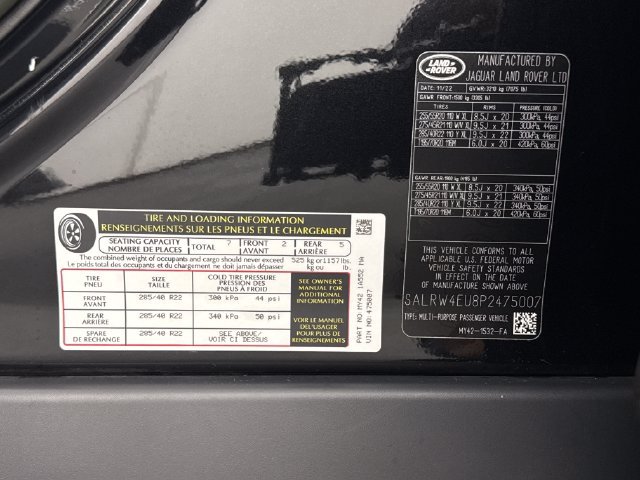 Used 2023 Land Rover Discovery Metropolitan Edition AWD/4WD image 26