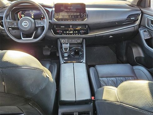 Used 2021 Nissan Rogue Platinum image 8