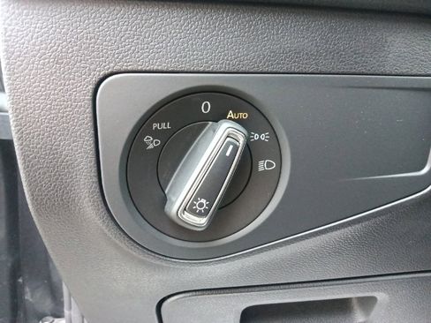 Used 2023 Volkswagen Tiguan SEL R-Line image 18