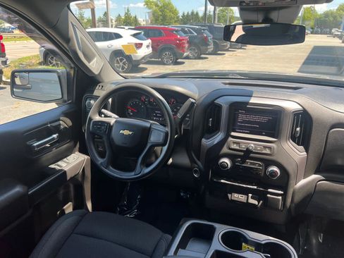 Certified 2023 Chevrolet Silverado 1500 Custom AWD/4WD image 31