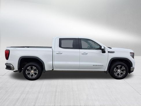 Used 2025 GMC Sierra 1500 SLT AWD/4WD image 8