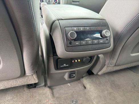 Used 2017 Chevrolet Traverse LT w/ Traveler's Package AWD/4WD image 18