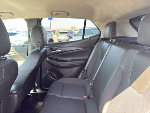 Used 2025 Buick Encore GX Preferred AWD/4WD image 32