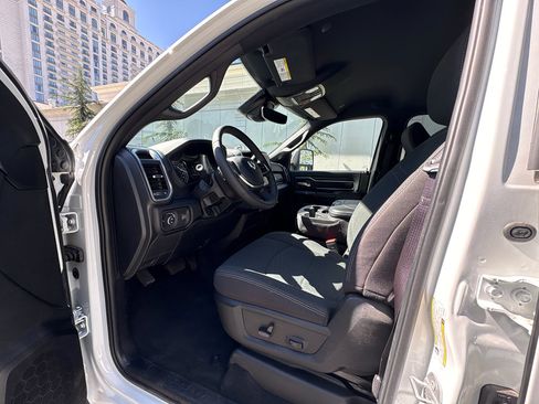 Used 2026 RAM 2500 Big Horn AWD/4WD image 16