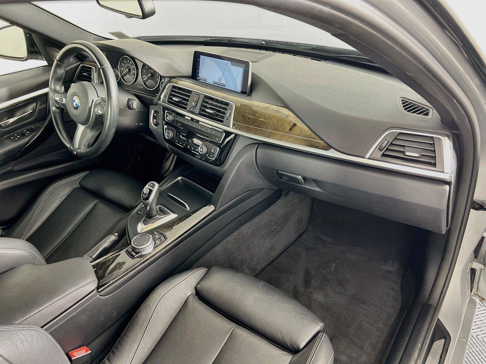 Used 2017 BMW 340i xDrive Sedan AWD/4WD image 29