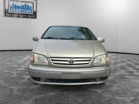 Used 2002 Toyota Sienna XLE FWD image 2
