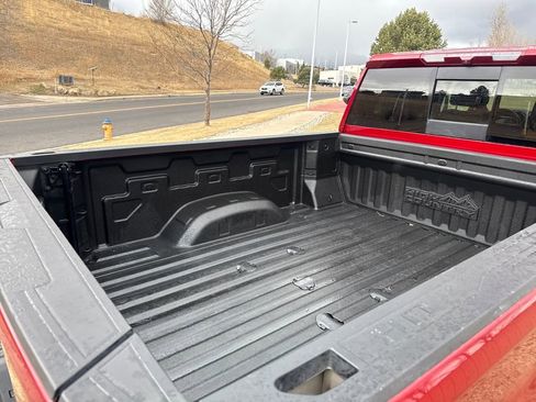 Used 2024 Chevrolet Silverado 2500 High Country AWD/4WD image 9